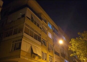 Kartal’da çatlaklar oluşan 4 katlı bina tahliye edildi