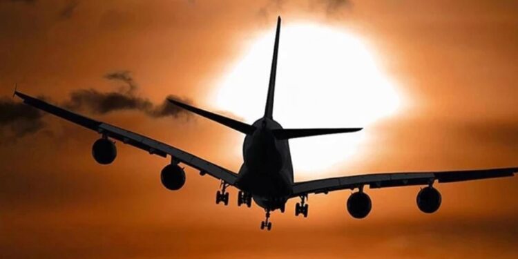 Kenya’da uçak düştü: 12 ölü