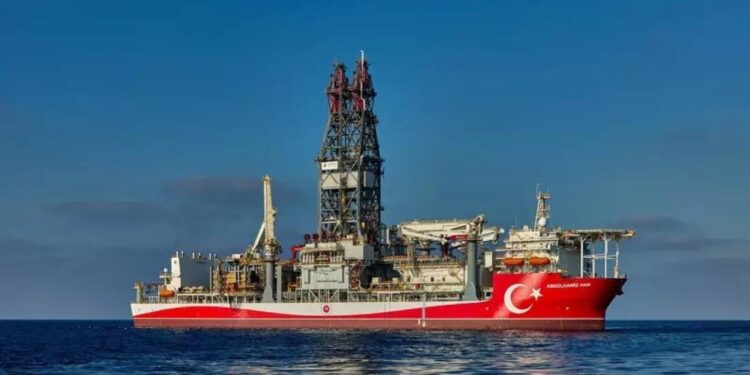 KKTC’nin de dahil edildiği 300 kuyuda sondaj! Türkiye enerjide vites yükseltti