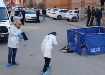 Kovaladığı kadını öldürüp yaşamına son verdi