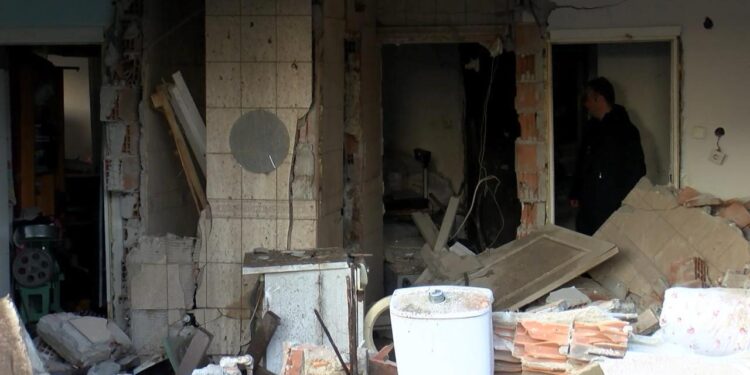 Küçükçekmece’de termosifon patlaması: 2 yaralı