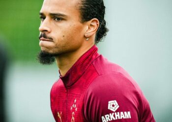 Leroy Sane’nin bir gözü Almanya’da: Telefon bekliyor