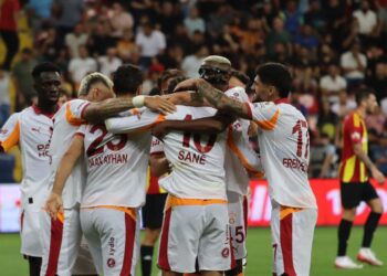 Maaşı takım arkadaşlarının gerisinde kalan yıldıza Galatasaray’dan yüzde 100 zam