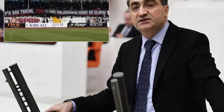 Mersin Milletvekili Ekmen, maçtaki pankarta tepki gösterdi