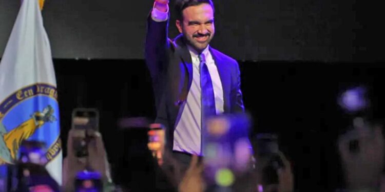 Mamdani ilk konuşmasında Trump’ı hedef aldı! “Aç sesi, beni dinle”