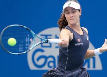 Milli tenisçi Zeynep Sönmez, turnuvaya veda etti