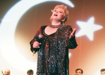 Muazzez Abacı’dan korkutan haber! Hastaneye kaldırıldı