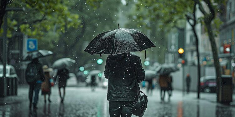 Pastırma sıcakları sürüyor: Yarına dikkat! Gök gürültülü sağanak geliyor