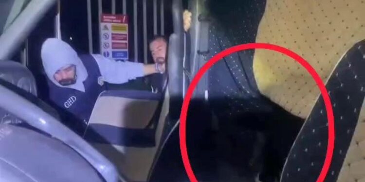 Polisin ‘kimse var mı’ sorusunun cevapsız kaldığı kamyondan 31 kaçak göçmen çıktı