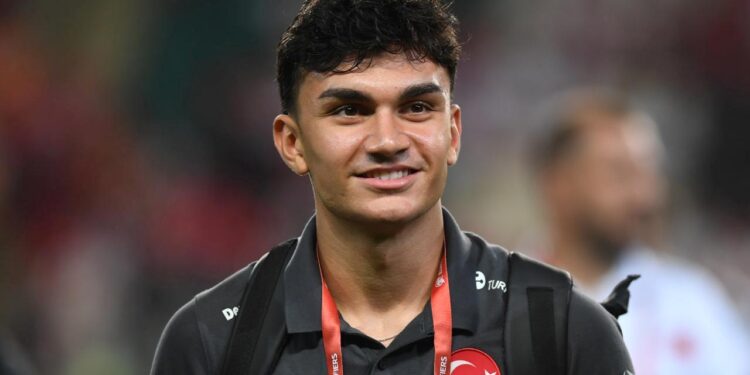 Sakatlık sonrası gözyaşlarını tutamamıştı! Can Uzun’dan kötü haber