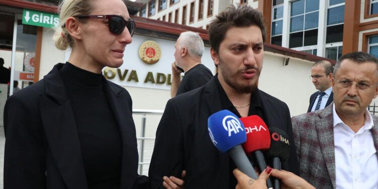 Sesi Soluğu Çıkmıyordu: Güllü’nün Oğlu Tuğberk Yağız, Ablası Tuğyan ve Arkadaşı Sultan’dan Şikayetçi Oldu