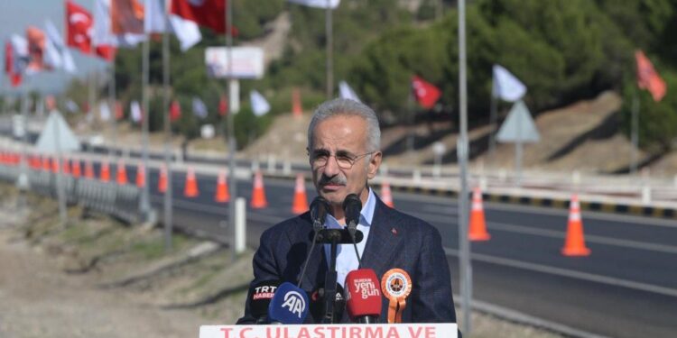 Seyahat süresi 15 dakika kısaldı! Yeni yol hizmete açıldı