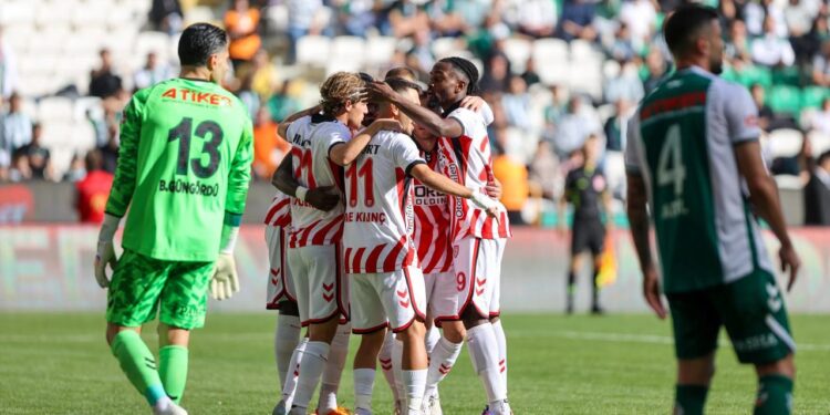 Süper Lig’de Samsunspor fırtınası! Deplasmanda kazandılar, zirvede hesaplar karıştı