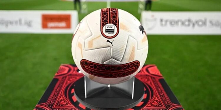 Süper Lig’e yükselme yarışı alev aldı! Liderliğe 6 aday var