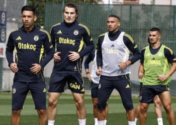 Tedesco’dan Beşiktaş derbisi öncesi İrfan Can Kahveci ve Cenk Tosun kararı