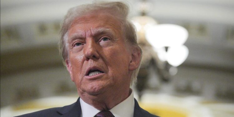 Trump “talihsiz bir durum” diyerek duyurdu! İki isme işaret etti