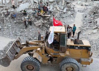 Türkiye Gazze’de, İDDEF sahada!