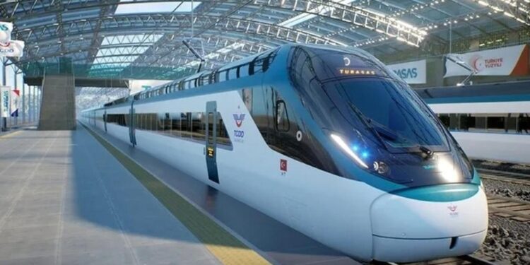 Türkiye’nin ilk milli hızlı treni 2026’da raylarda olacak!
