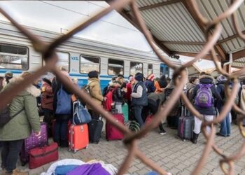 Ukrayna yasağı kaldırdı, gençlerin ülkeden çıkışı arttı