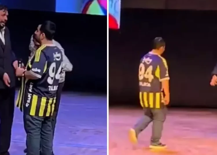 Hayrettin’e büyük şok: Kadıköy Boğası, mikrofonu fırlatıp salonu terk etti