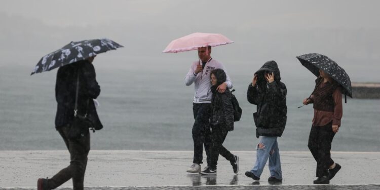 Yağışlardan sonra başkan Bozbey’den açıklama: Yağışlar şehre ilaç gibi geldi!