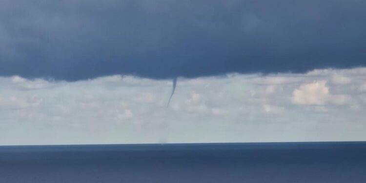 Zonguldak açıklarında art arda hortumlar görüldü