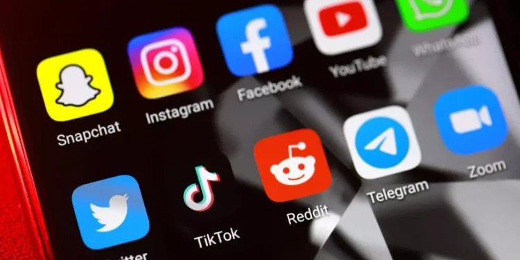 Sosyal Medya Platformları Çocuklar İçin Denetim Altında