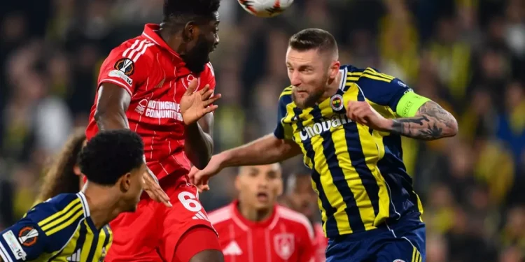 Manşetler Gündemi Sarsıyor: Fenerbahçe’ye Eleştiri