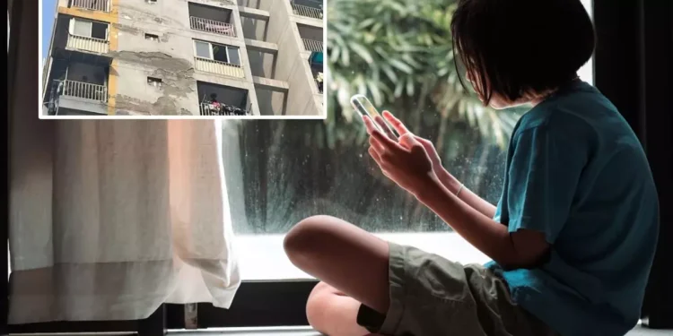 Telefon krizinde üç kız kardeş ölüme atladı