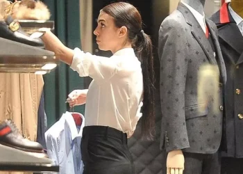 Dün Satış Görevlisiydi, Bugün Herkes Onu Konuşuyor