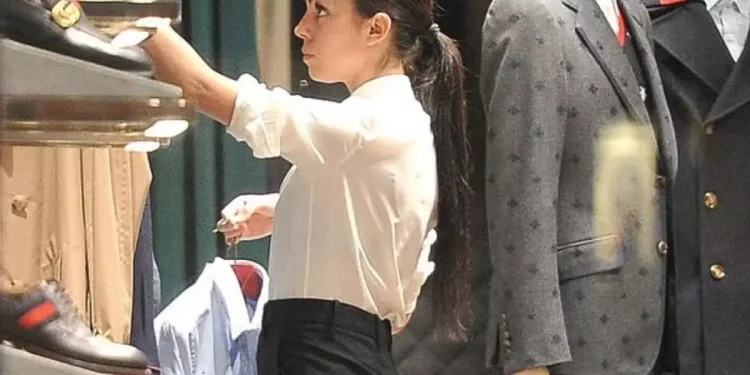 Dün Satış Görevlisiydi, Bugün Herkes Onu Konuşuyor