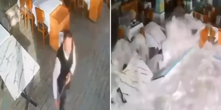 Dev Dalgalar Restoranı Yuttu, Görüntüler Şoke Etti