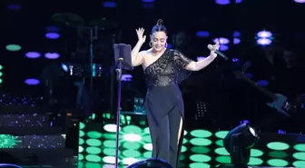 Ebru Gündeş Sahne Ücretiyle Şaşkınlık Yarattı