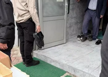 Ayakkabı Olayıyla Gündem Kaymakam Göreve Başladı