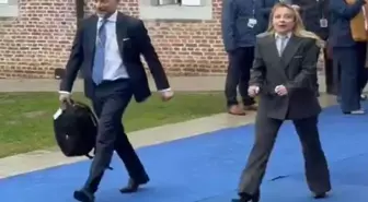 Meloni’nin Zor Anları! Dışarı Çıkar Çıkmaz Şok