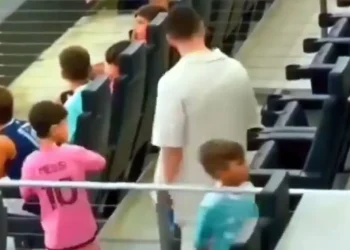 Messi’ye Selam Vermedi, Annesi Devreye Girdi