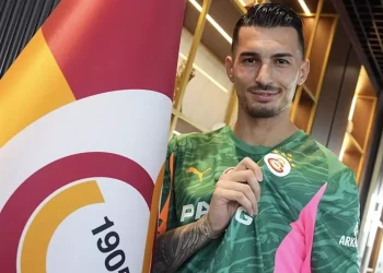 Uğurcan Çakır jölesiz haliyle sosyal medyayı salladı