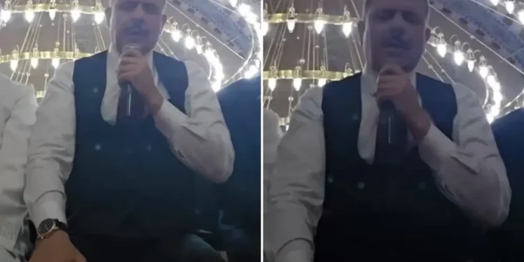 Bakan Çiftçi’den teravih sonrası Kur’an tilaveti