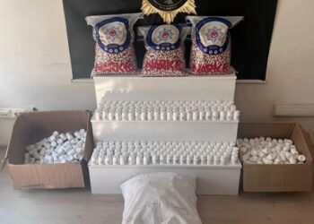 Balıkesir’de Uyuşturucu Baskını: 2 Şüpheli Tutuklandı