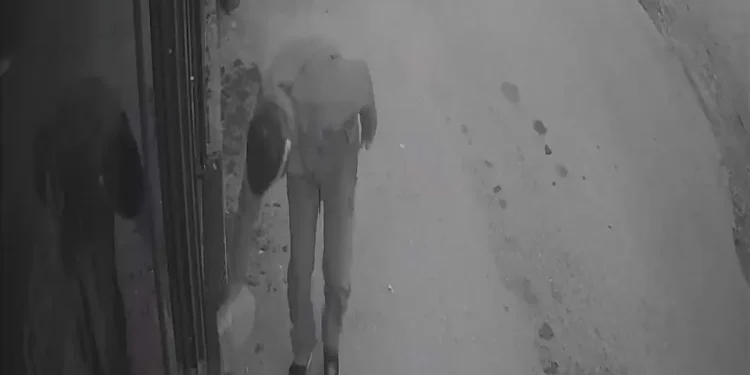 Bursa’da Eski Çalışan 2 Pizza Şubesini Kundakladı, Kamerada