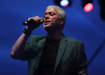 Cengiz Kurtoğlu hastaneye kaldırıldı, sevenleri tedirgin