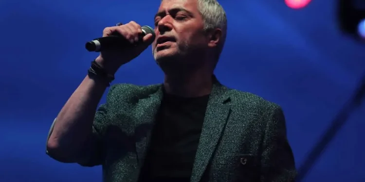 Cengiz Kurtoğlu hastaneye kaldırıldı, sevenleri tedirgin