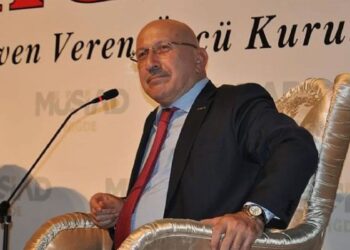 Eski AK Partili Bayramoğlu hakkında gözaltı kararı