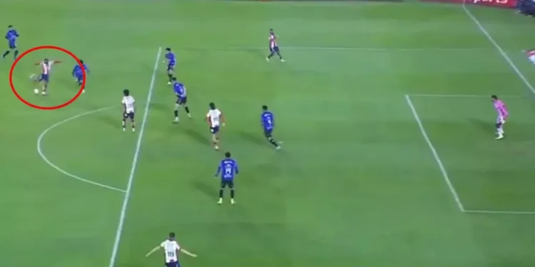 Eski Fenerbahçeli Yıldızdan Göz Kamaştıran Gol