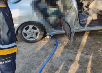 Park Halindeki Araçta Şüpheli Ölüm Bulundu
