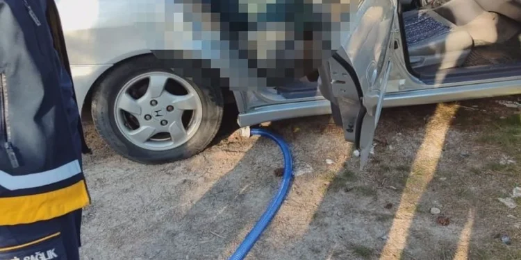 Park Halindeki Araçta Şüpheli Ölüm Bulundu