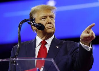 Trump, İran’a Sert Uyarı: Neler Olacağını Göreceksiniz