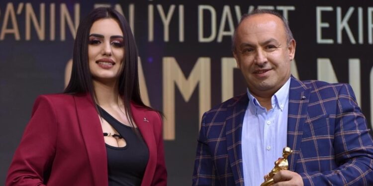 Didem Türkmen sahnede zarafet ve güç sergiledi