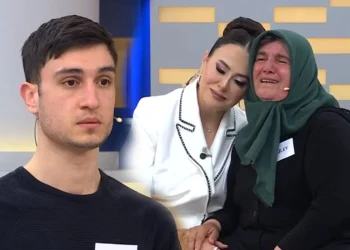 Ekranda yürek burkan an: Anne ağladı, evlat sustu
