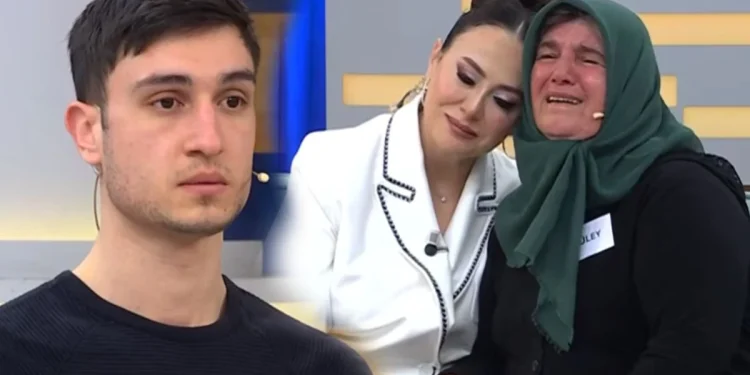 Ekranda yürek burkan an: Anne ağladı, evlat sustu